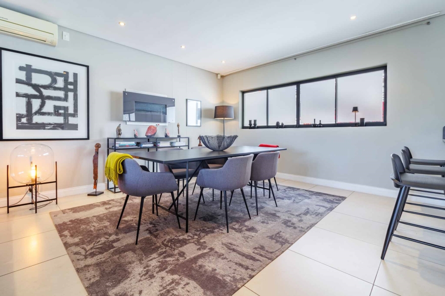 3 Bedroom Property for Sale in Sea Point Western Cape